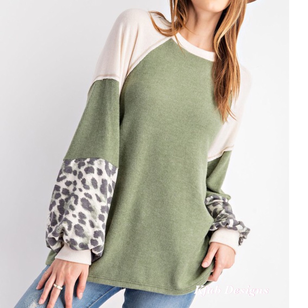 ❤️LAST Sage Softest Brushed Fabric Color Block Top - Picture 4 of 8
